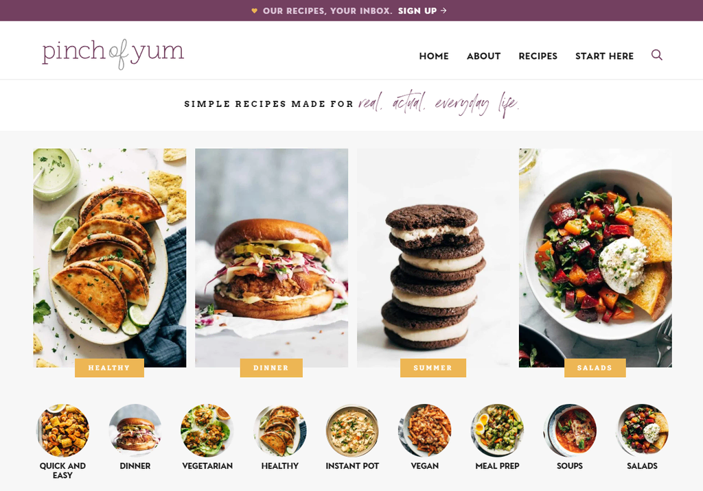 Pinch-of-Yum Page d'accueil de Pinch of Yum, un blog WordPress qui met l'accent sur des recettes faciles à suivre.