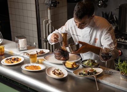 la barra del restaurant Malparit de Barcelona.