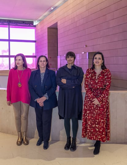 Marta Alonso, Pilar Tébar, Sonia Martínez y María Ayuso, este viernes en el IVAM.