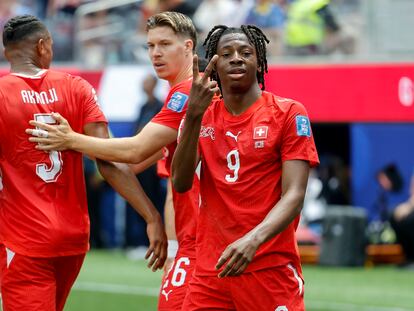 Manzambi y Vargas destrozan a Bosnia e impulsan a Suiza