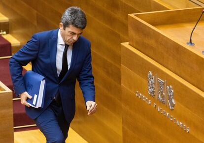 El presidente valenciano, Carlos Mazón, durante un pleno en las Cortes Valencianas el pasado noviembre.