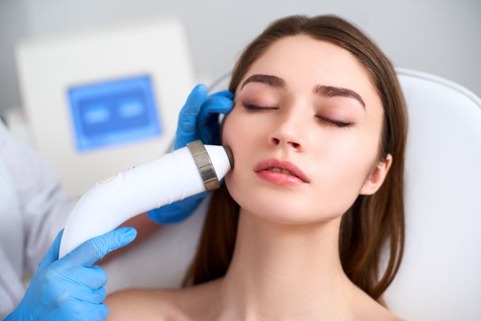 Immagine di Beauty Salon per D' Beauty Estética - Butantã | Depilação na cera | Limpeza de Pele | Botox & Preenchimento | Harmonização Facial