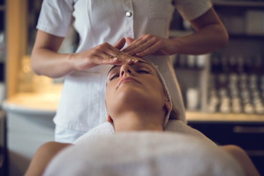 Tyypin Hair Salon palvelun kuva liikkeelle Aqua Hair Nails