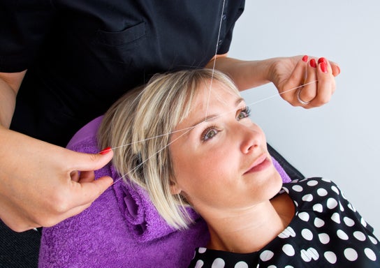 Foto de Cejas y pestañas para Extenciones resaltamos tu belleza