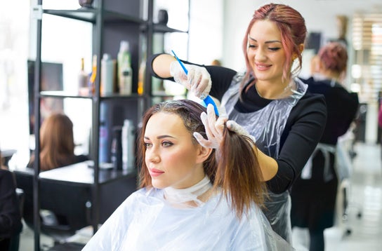 Salon fryzjerski obraz dla: Barbería Cruz de Navajas