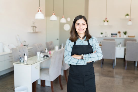 Nail Salon image for Salão de Beleza Spazio Luiza - Especialista em mechas e correção de cor na Chácara Inglesa