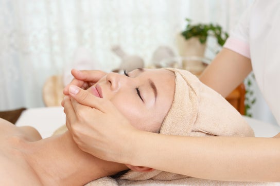 Tyypin Kauneushoitola palvelun kuva liikkeelle Santi Spa