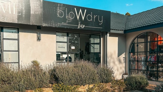 bloWdry bar Garsfontein