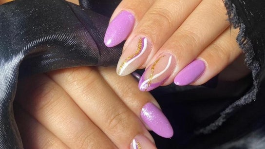 Evelyn Aguiar| Nail Designer