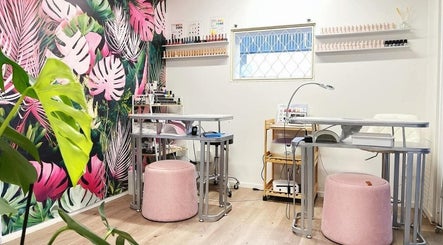 La Beauté Hair and Beauty Clinic