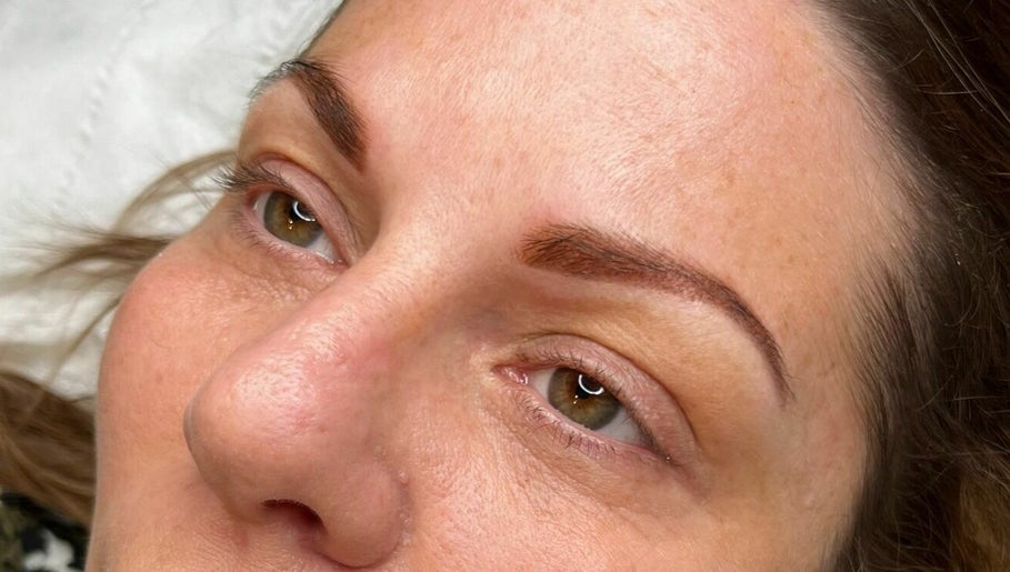 Imagen 1 de Danielle Daisy Microblading