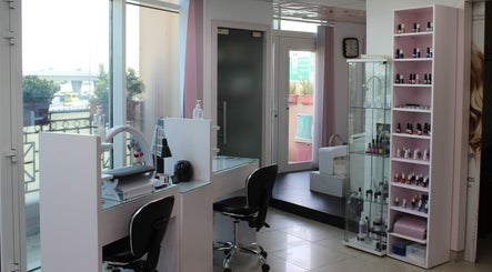 Soft Hair Ladies Salon - Dubai Festival City