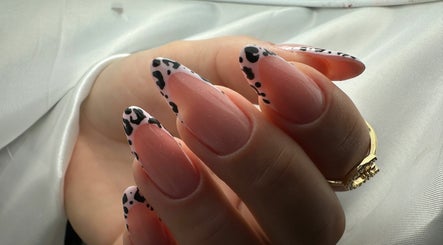 Alina Clinci - Nail Artist