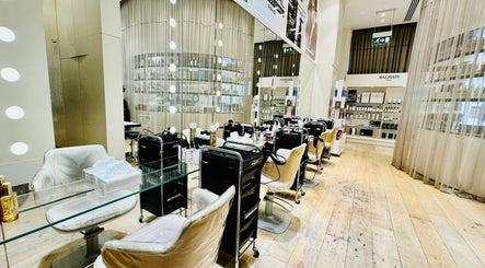 Belle Femme Hair & Nail Lounge - Bay Square