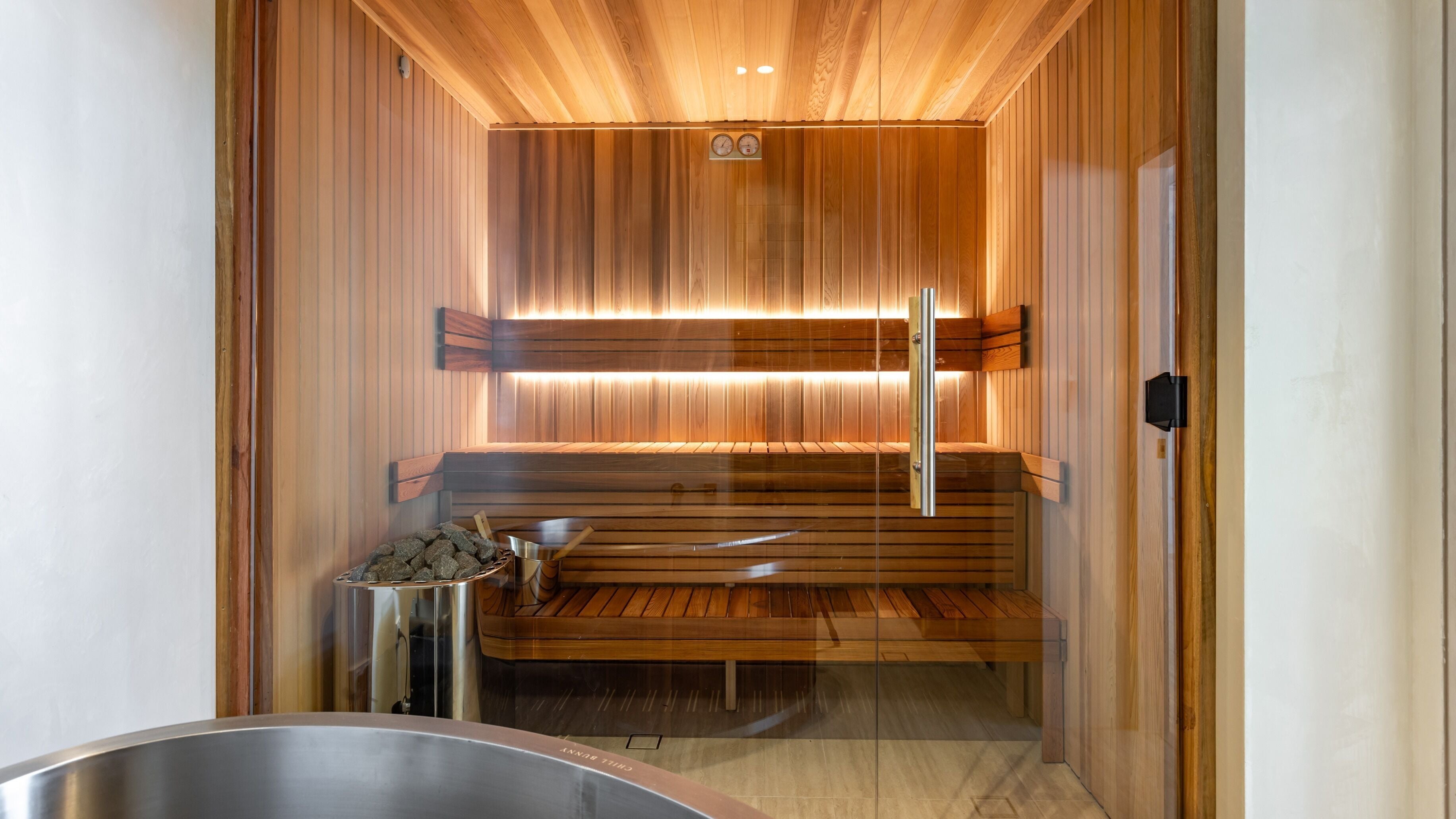 Relaxing sauna at Elite Body Recovery and Wellbeing located in Maroubra, New South Wales, AU. Perfect for relaxation.