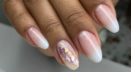 Lari Oliveira Nails, bild 2