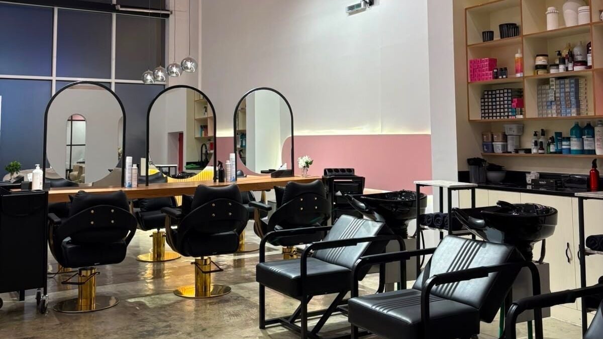 Stylish interior of Lashes&Co. salon in الرياض, منطقة الرياض, SA, featuring modern decor and hair styling stations.