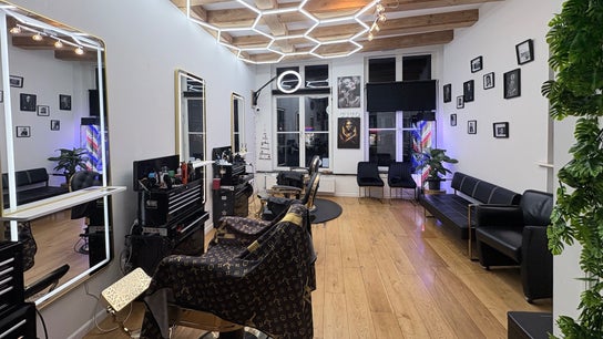 Tito Barber Bar