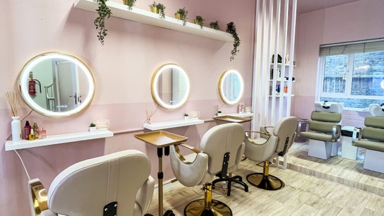 Lyn Beauty & Co.