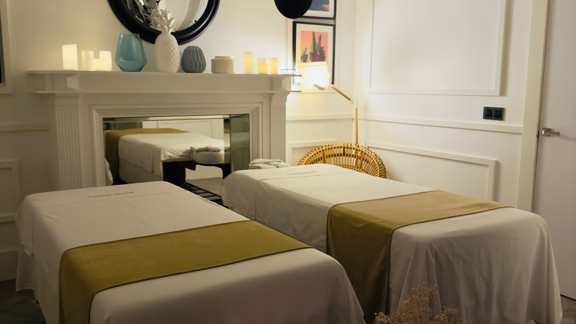 Habitación de spa en Clinique Beauté - Centro De Belleza, Madrid, Comunidad De Madrid, ES, con ambiente relajante.