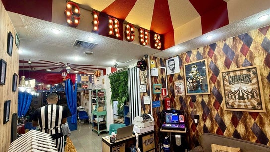 Circus Barber Manuel Becerra