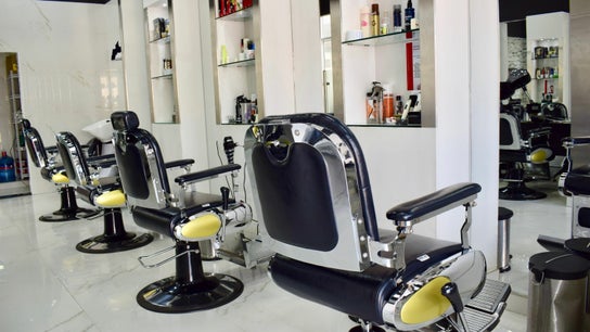 1981 Gents Salon - Karama