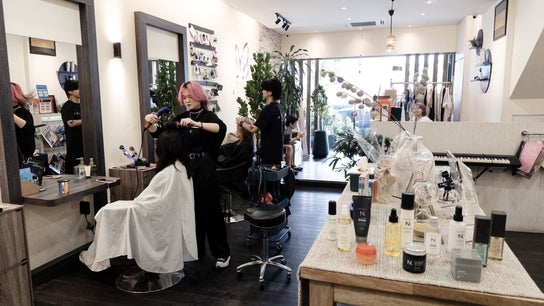 MUSUBI BOUTIQUE HAIR SALON