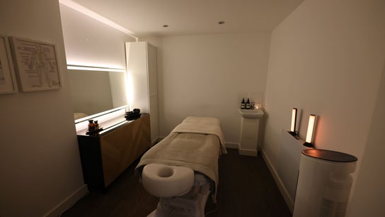 Lily Aesthetic and Medical Group