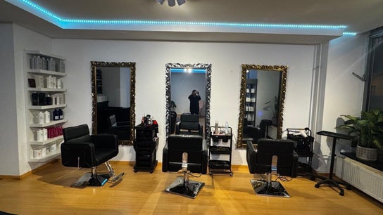 Friseurstudio by Lourdes Betancourt