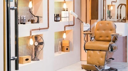 Al Shanab Gents Salon image 3