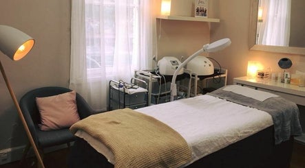 Skin, Beauty & Brow Clinic - Distinktive Boutique