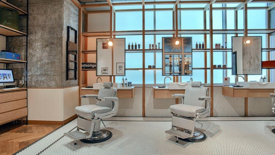 Akin Barber & Shop Burj Al Salam billede 1