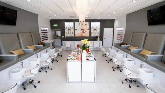 Studio 18 Nail Bar