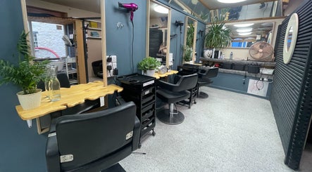 Mayer Hair Studio