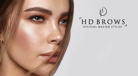 LucyLashes HD Brows