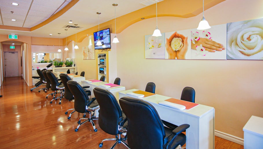 Imagen 1 de Pinky Nails and Spa on Davisville