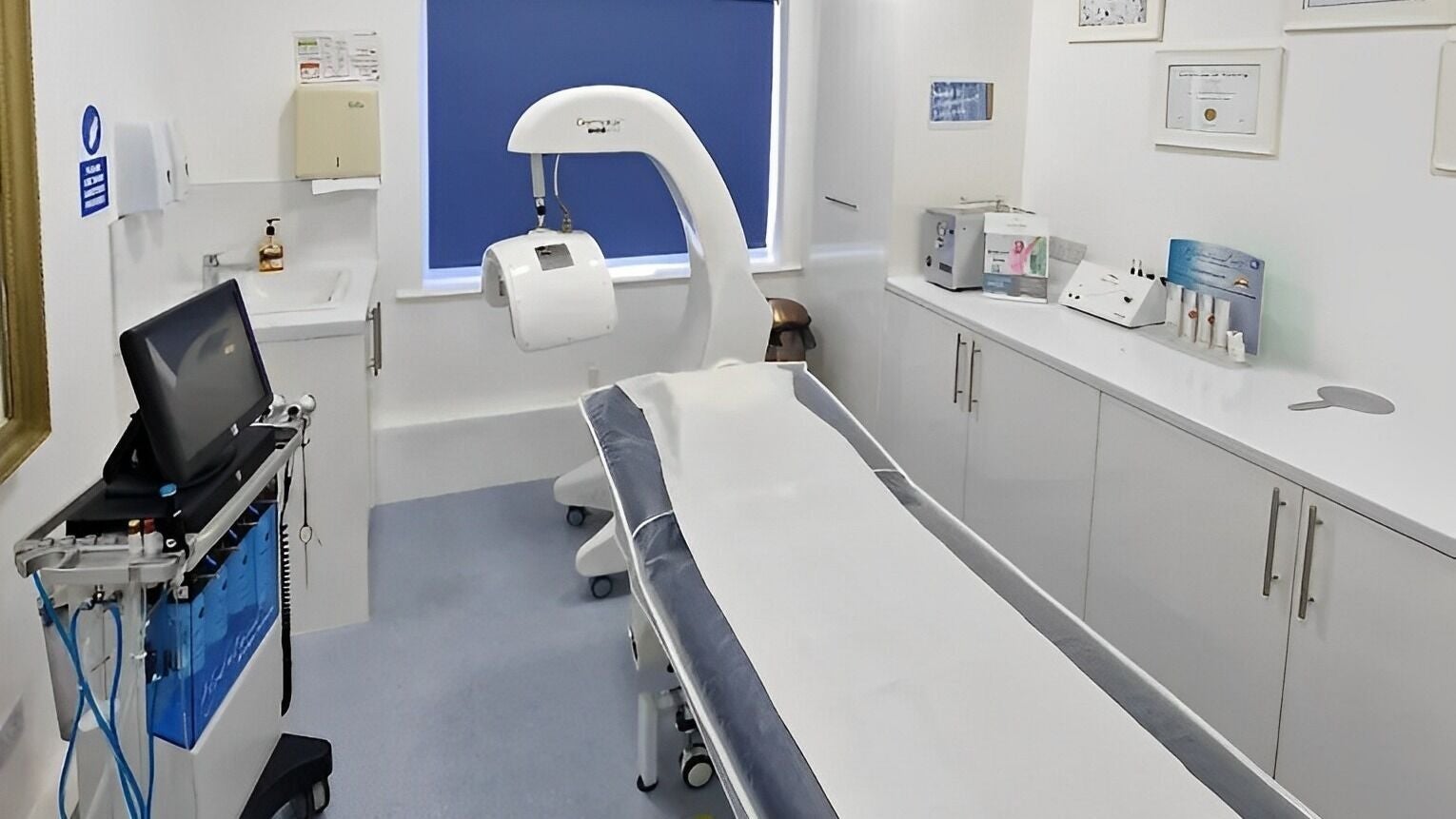 State-of-the-art treatment room at Javaani Medical and Aesthetics, Hazlemere, England, GB.