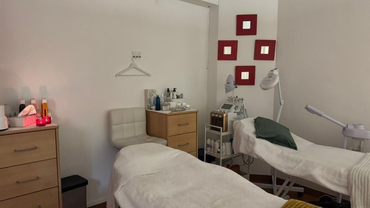 Calming treatment rooms at Beauté Bio D'or, Paris, Île-de-France, FR, offering relaxing beauty experiences.