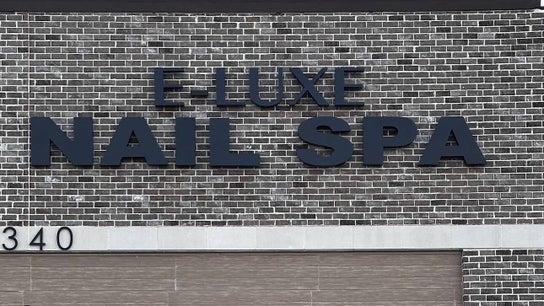 Q at E-Luxe Nail Spa