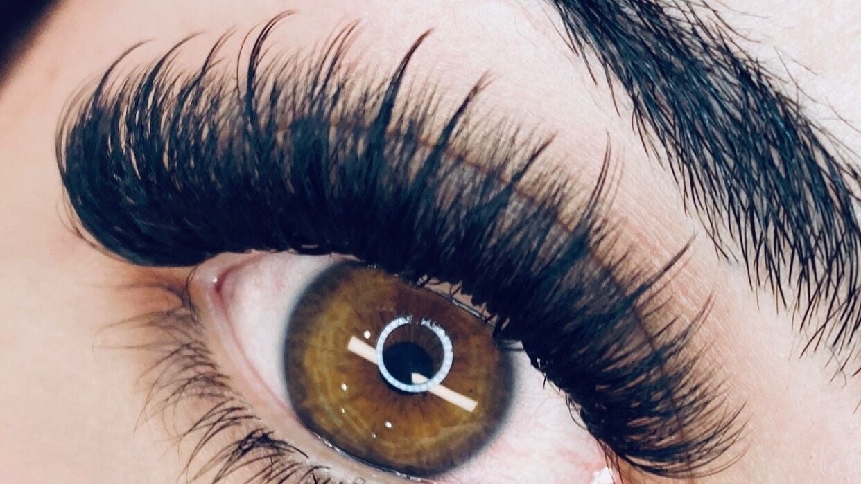Close-up of luxury eyelash extensions at Tiana Lash & Beauty, Canley Heights, New South Wales, AU.