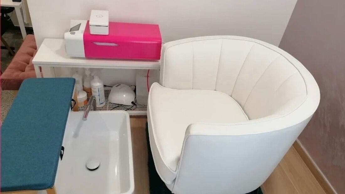 Angolo manicure elegante al Centro Estetico Kamaraton, Marina Di Camerota, Campania, IT.