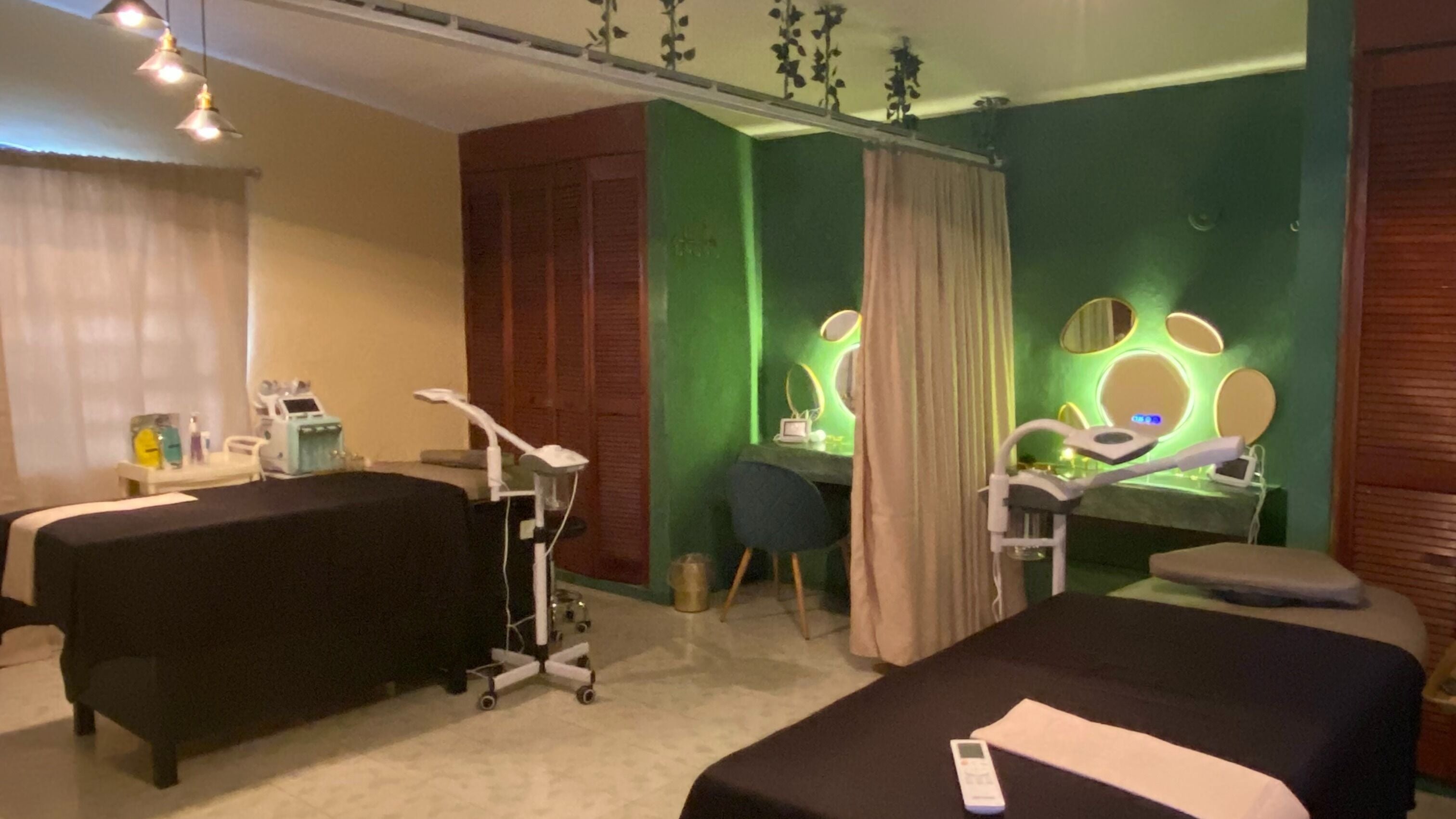 Sala de tratamiento en Sensus Depilación y Spa, Mérida, Yucatán, MX elegante y equipada.