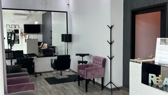 ADRIANA LLANOS STUDIO
