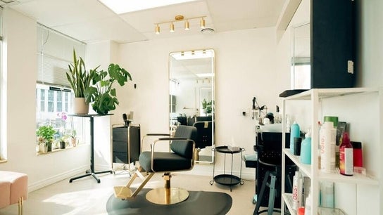 Y's Hair Lab