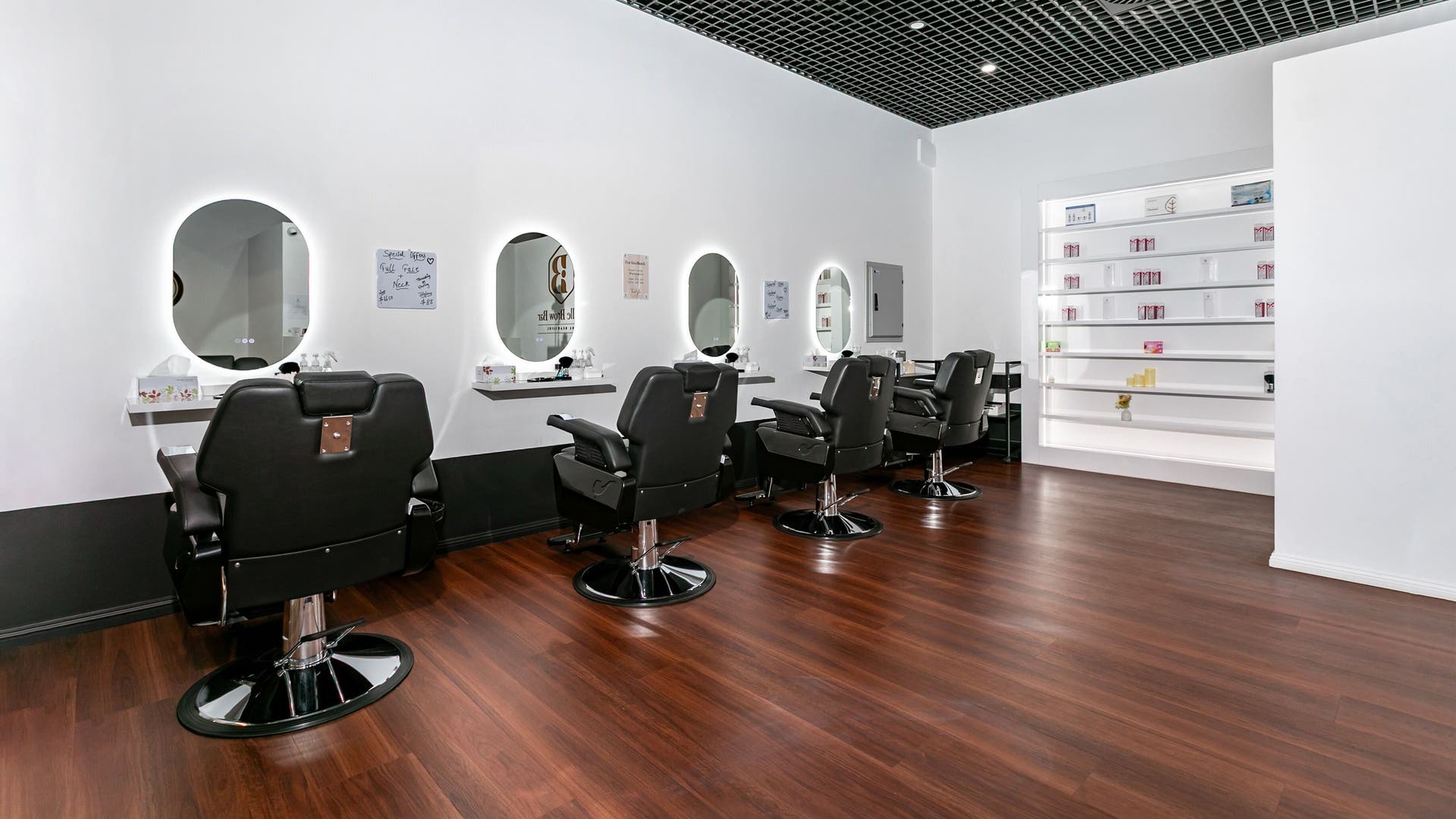 Elegant beauty chairs and mirrors at Belle Brow Bar - Carnegie, in Melbourne, Victoria, AU.