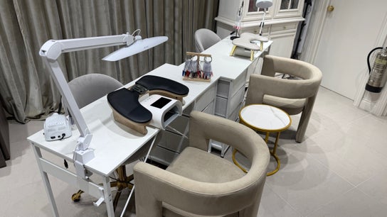 “Khristi nails” under “HDSUP Hair & Beauty”
