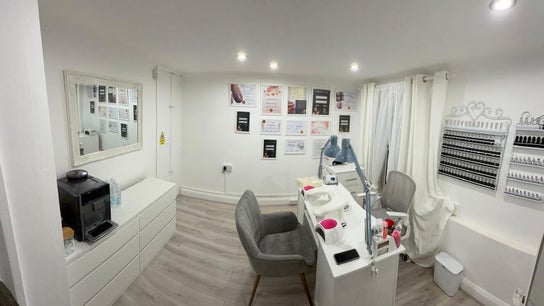 Nail Room By Emilia