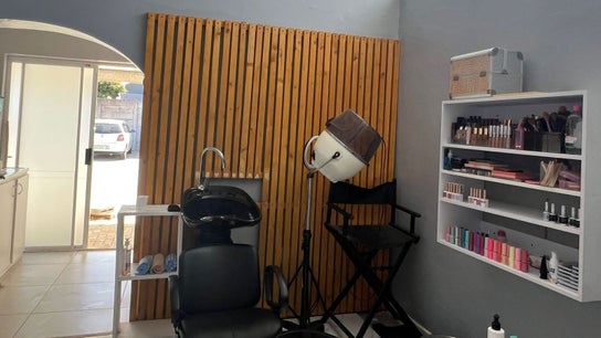 NYĀRA Hair &Beauty Spa