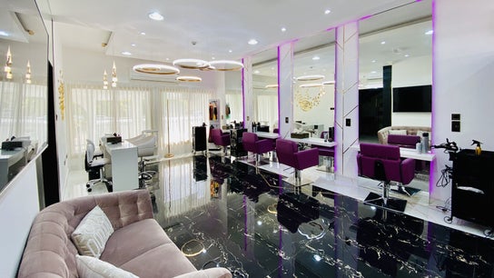 Salon 900 by Cocoona