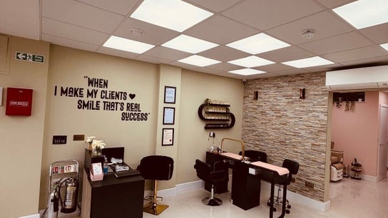 Skin aesthetics lounge